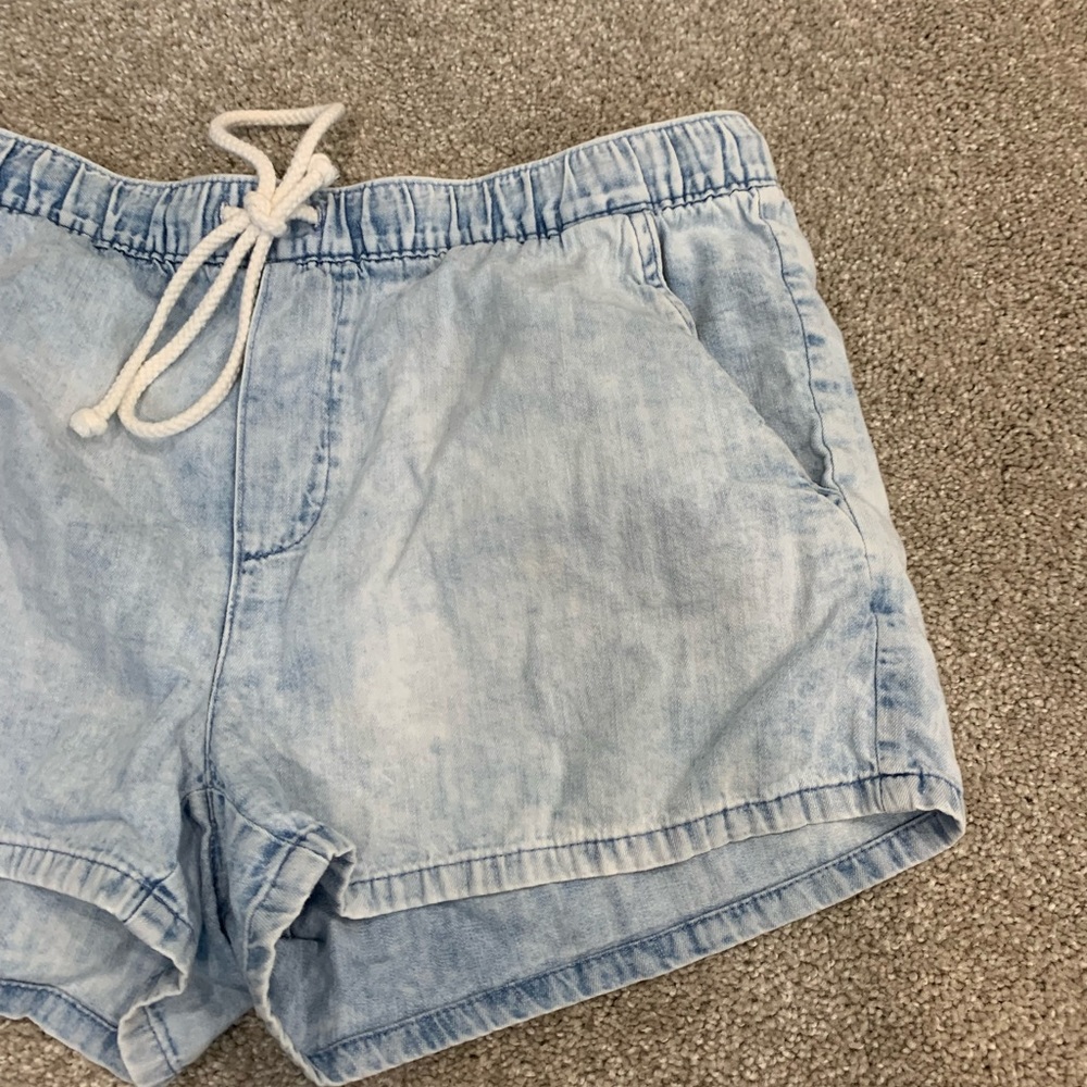Aerie vintage jean wash pull on tie front shorts - Picture 2 of 7